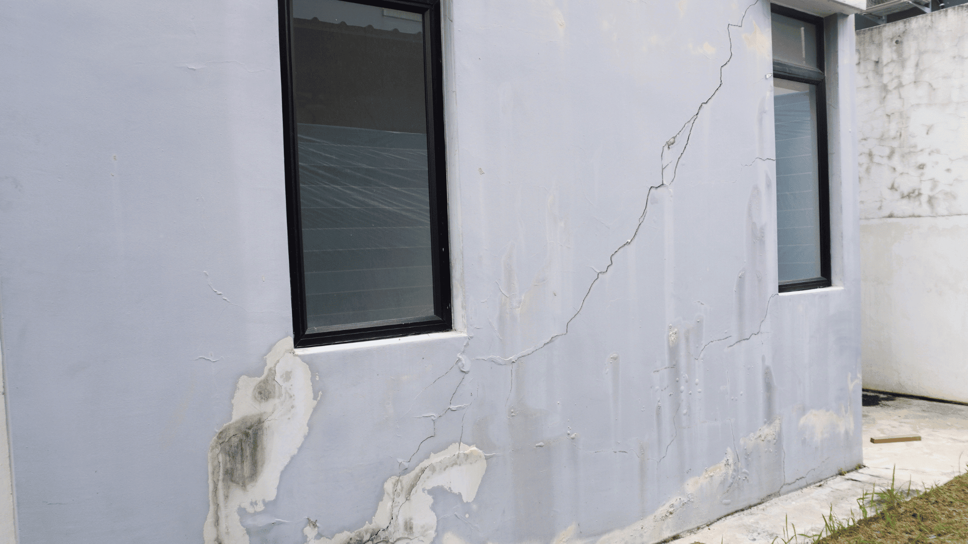 Cracks in Your Building is a Call for Help (10)
